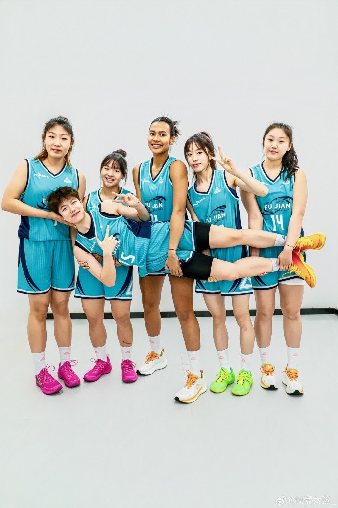 福建女篮主教练：对几位新球员的表现感到满意 看到了球队的希望