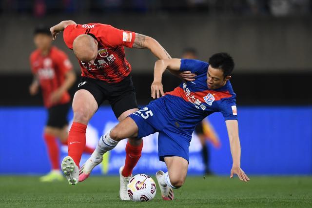 kaiyun-【中超】穆伊世界波巴索戈点射 10人海港1比1申花